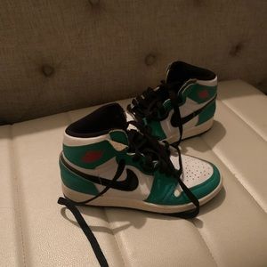 Unisex sneakers worn once! GREAT CONDITION